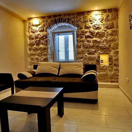 Apartments Ave R Котор Номер фото