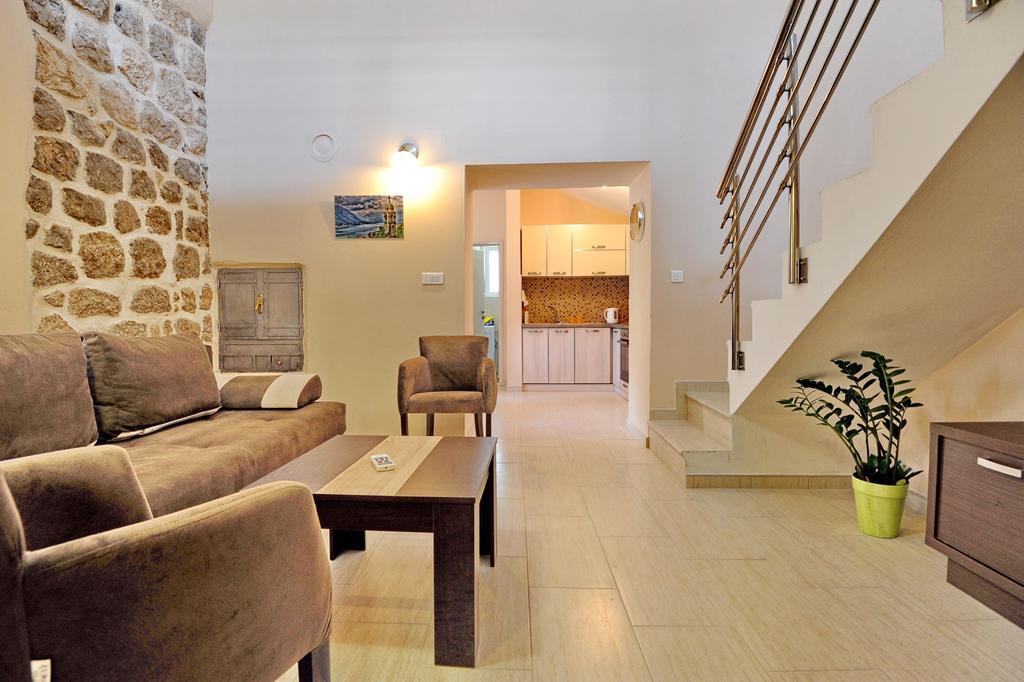 Apartments Ave R Котор Номер фото